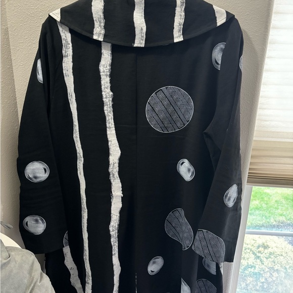 Adorable jacket by Kamana - Picture 2 of 2